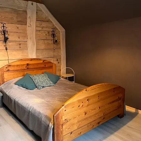 Parka Mansards Apartment